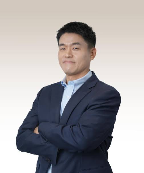 흐름을 형상화한 빛의 리본